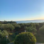 Nefeli Apartament *