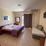 Nefeli Stoúpa