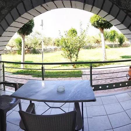 Nefeli Appartement *