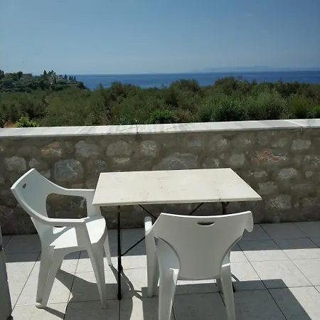 Nefeli アパート Stoúpa