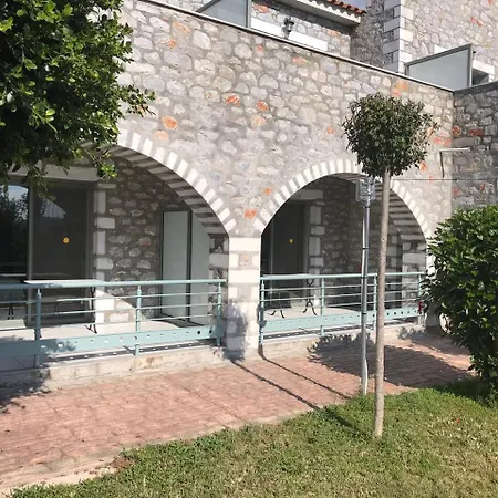 Nefeli Apartament Stoúpa