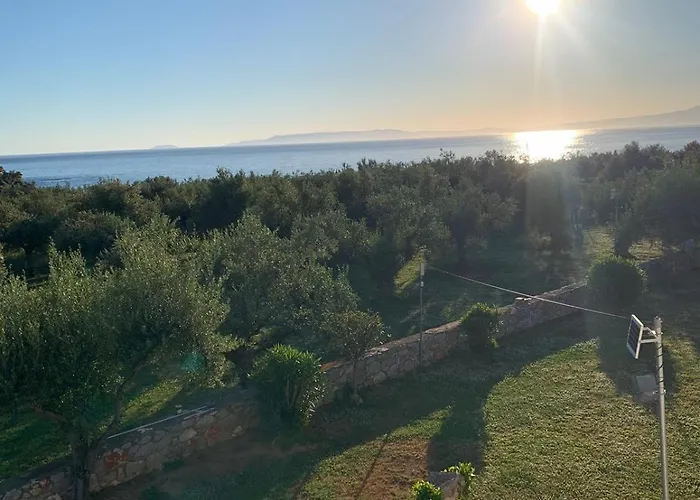 Nefeli Apartament Stoúpa